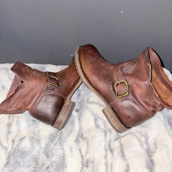 FRYE BOOTIES - Picture 2 of 6